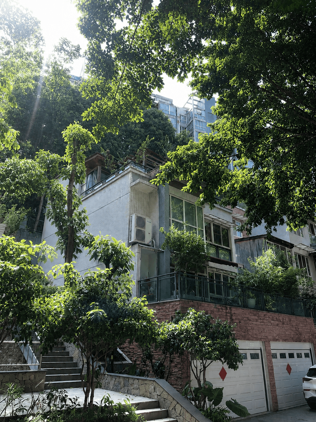 海淀岛居岁月从容升级：小小岛老别墅加装蒂升悦行款电梯